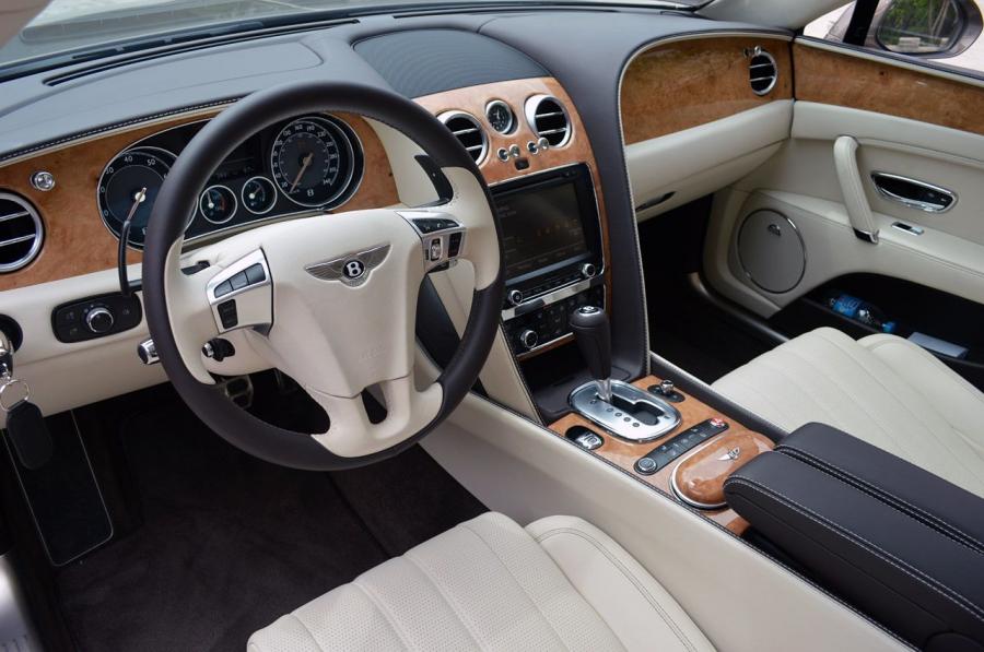 Интерьер Bentley Flying Spur 2014 года  (фото 40 из 63)